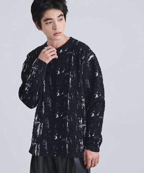 tk.TAKEO KIKUCHI(ティーケータケオキクチ)の「アブストラクトふくれジャカードプルオーバー(Tシャツ/カットソー・メンズ・ブラック系/ダークブラウン系・03/02)」の2枚目の写真