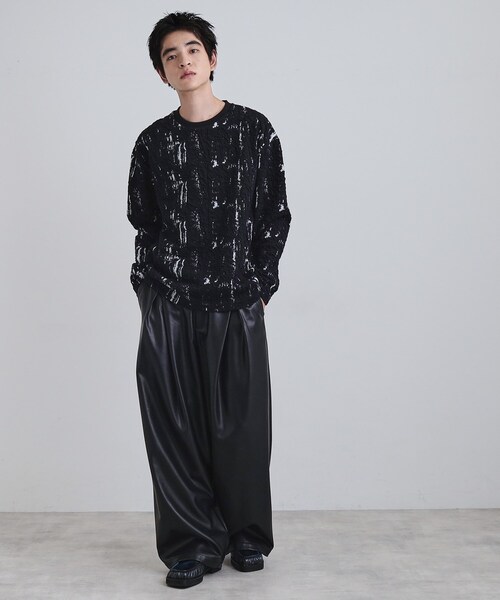 tk.TAKEO KIKUCHI(ティーケータケオキクチ)の「アブストラクトふくれジャカードプルオーバー(Tシャツ/カットソー・メンズ・ブラック系/ダークブラウン系・03/02)」の5枚目の写真