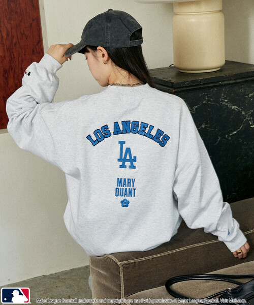 MARY QUANT（マリークワント）の「MLB × MARY QUANT × PUBLUX/エムエルビー × マリークワント MLB×MARY QUANT CREW NECK SWEAT/裏起毛クルーネックスウェット(限定展開)（スウェット・メンズ・ブラウン/ライトグレー/ブラック・SMALL/MEDIUM/LARGE）」の14枚目の写真