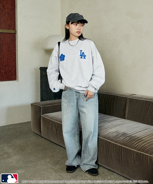 MARY QUANT（マリークワント）の「MLB × MARY QUANT × PUBLUX/エムエルビー × マリークワント MLB×MARY QUANT CREW NECK SWEAT/裏起毛クルーネックスウェット(限定展開)（スウェット・メンズ・ブラウン/ライトグレー/ブラック・SMALL/MEDIUM/LARGE）」の15枚目の写真