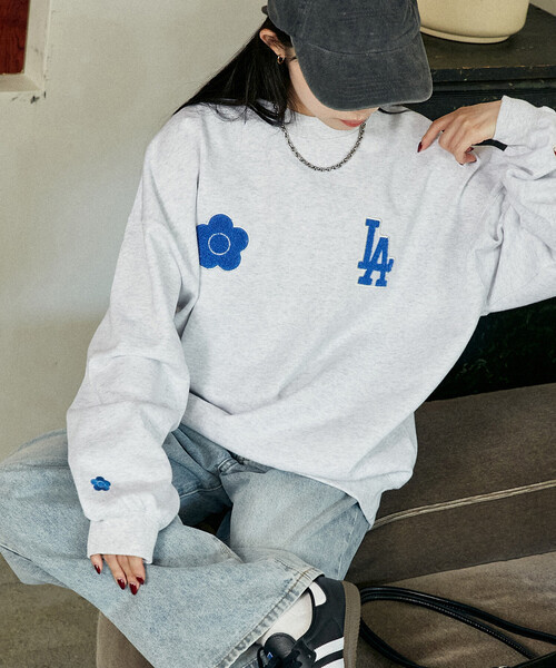 MARY QUANT（マリークワント）の「MLB × MARY QUANT × PUBLUX/エムエルビー × マリークワント MLB×MARY QUANT CREW NECK SWEAT/裏起毛クルーネックスウェット(限定展開)（スウェット・メンズ・ブラウン/ライトグレー/ブラック・SMALL/MEDIUM/LARGE）」の17枚目の写真