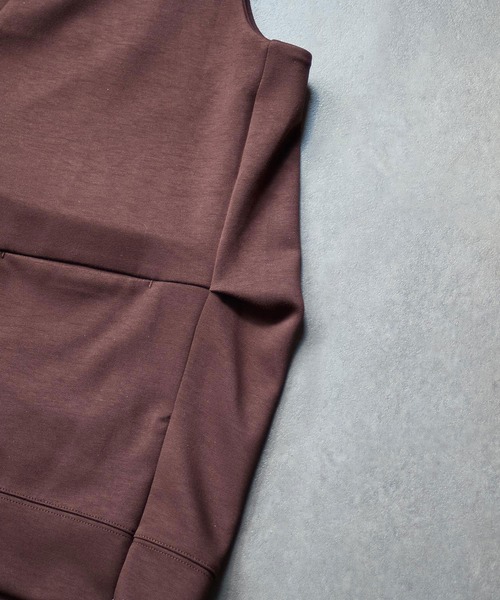 CHIGNON（シニヨン）の「(CHIGNON)ARDBOARD VNECK VEST（ベスト・レディース・ブラウン/ブラック・ONE SIZE）」の6枚目の写真