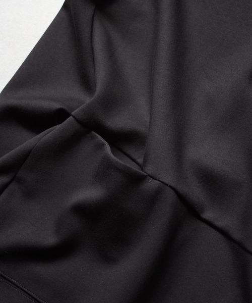 CHIGNON（シニヨン）の「(CHIGNON)ARDBOARD VNECK VEST（ベスト・レディース・ブラウン/ブラック・ONE SIZE）」の21枚目の写真