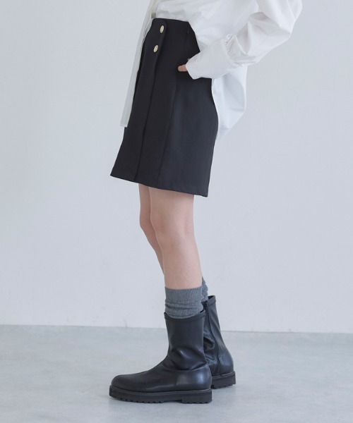 ECLAM(クラム)の「【パンツ付き】ゴールドボタンラップスコート(スカート・レディース・ブラック・L/M)」の9枚目の写真