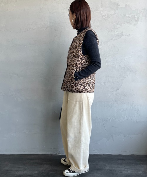 TAION（タイオン）の「【WEB限定】[TAION/タイオン] クルーネック インナーダウンベスト（ダウンベスト・レディース・ブラック/オリーブ/レオパード/ライトグレー・L/M）」の18枚目の写真