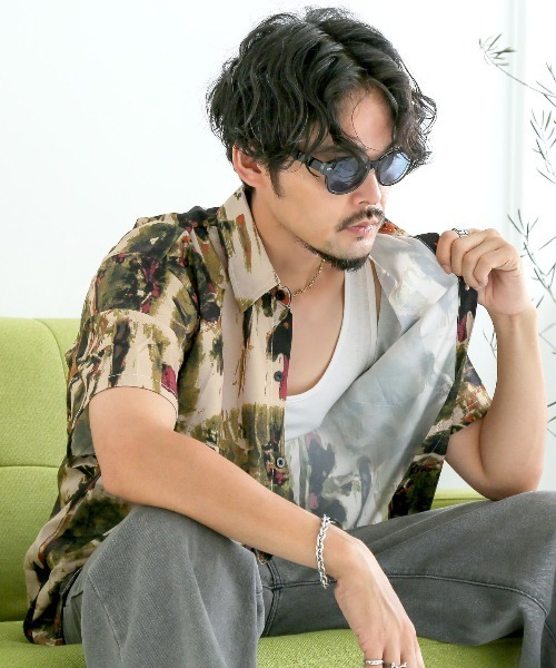 LUXSTYLE(ラグスタイル)の「ペイント風総柄プリント半袖シャツ(シャツ/ブラウス・メンズ・ブラウン/カーキ・FREE)」の7枚目の写真