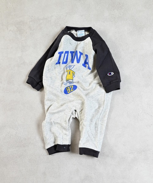 Champion(チャンピオン)の「【Champion】別注プリントロゴロンパース(ロンパース・キッズ・キナリ/オフホワイト・70/80)」の2枚目の写真
