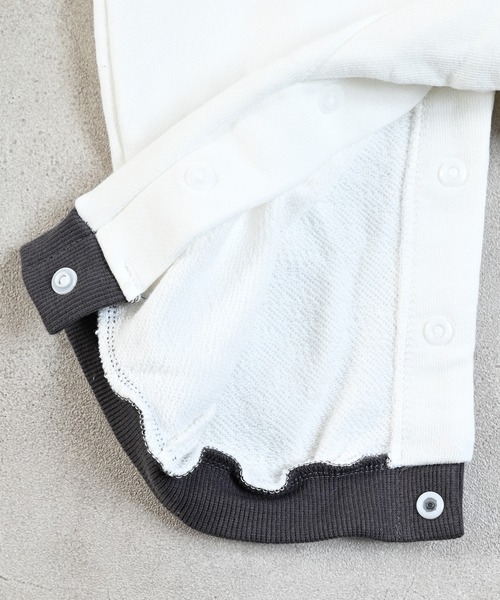 Champion(チャンピオン)の「【Champion】別注プリントロゴロンパース(ロンパース・キッズ・キナリ/オフホワイト・70/80)」の9枚目の写真