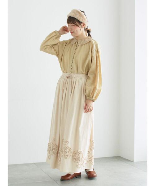 TSUHARU by Samansa Mos2（ツハルバイサマンサモスモス）の「裾フラワー柄フリル刺繍スカート（スカート・レディース・キナリ/ブラック・F）」の6枚目の写真