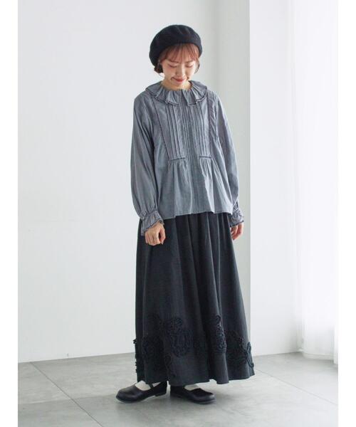 TSUHARU by Samansa Mos2（ツハルバイサマンサモスモス）の「裾フラワー柄フリル刺繍スカート（スカート・レディース・キナリ/ブラック・F）」の12枚目の写真