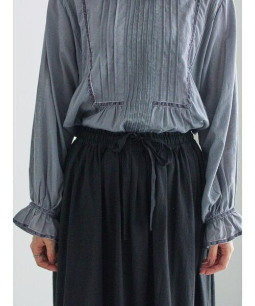 TSUHARU by Samansa Mos2（ツハルバイサマンサモスモス）の「裾フラワー柄フリル刺繍スカート（スカート・レディース・キナリ/ブラック・F）」の13枚目の写真