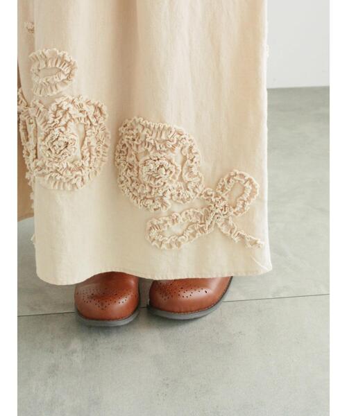 TSUHARU by Samansa Mos2（ツハルバイサマンサモスモス）の「裾フラワー柄フリル刺繍スカート（スカート・レディース・キナリ/ブラック・F）」の22枚目の写真