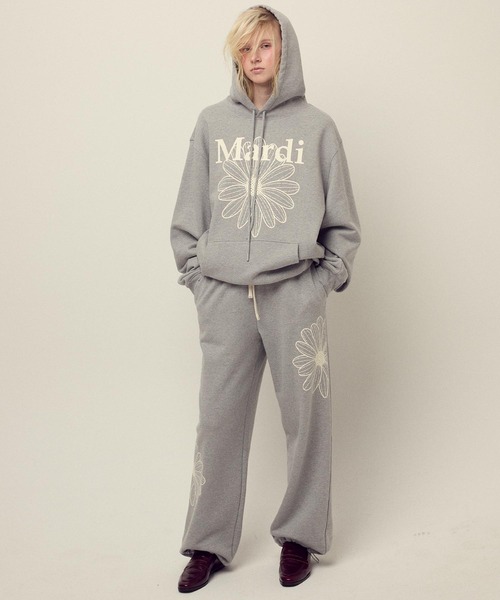 Mardi Mercredi(マルディメクルディ)の「OVERSIZED HOODY FLOWERMARDI / オーバーサイズ フーディー フラワーマルディ(パーカー・レディース・グレー/ブラック/ネイビー/オートミール・FREE)」の15枚目の写真