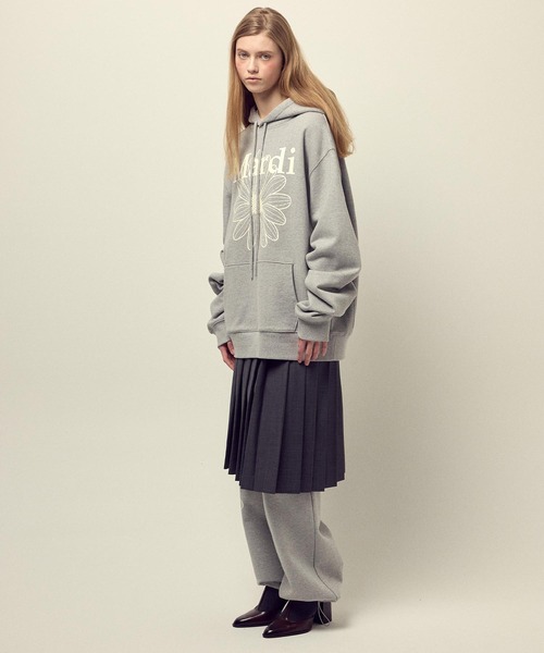 Mardi Mercredi(マルディメクルディ)の「OVERSIZED HOODY FLOWERMARDI / オーバーサイズ フーディー フラワーマルディ(パーカー・レディース・グレー/ブラック/ネイビー/オートミール・FREE)」の12枚目の写真