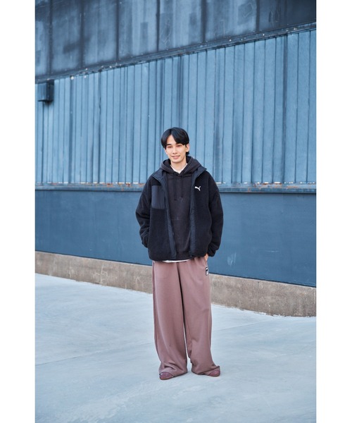 PUMA（プーマ）の「PUMA プーマ メンズ リバーシブル シェルパ ジャケット Reversible Sherpa Jacket（ダウンジャケット/コート・メンズ・オフホワイト/ブラック系その他/アーミー・LARGE/MEDIUM/XX-LARGE/SMALL/X-LARGE）」の5枚目の写真