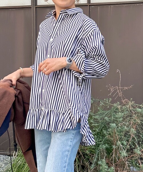 Rie Miller（リエミラー）の「ウォッシャブル裾フリルレギュラーカラーシャツ（シャツ/ブラウス・レディース・ブルー系その他3/ブルー系その他7/ベージュ系その他3・38）」の3枚目の写真