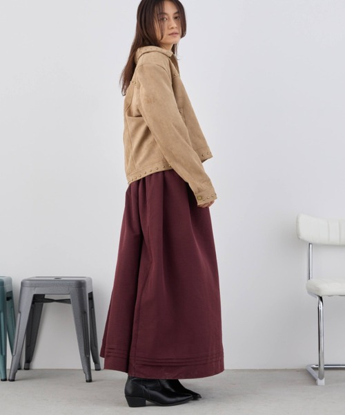 Libra Cue(リブラ キュー)の「スウェードスタッズブルゾン(ブルゾン・レディース・ベージュ・FREE)」の4枚目の写真