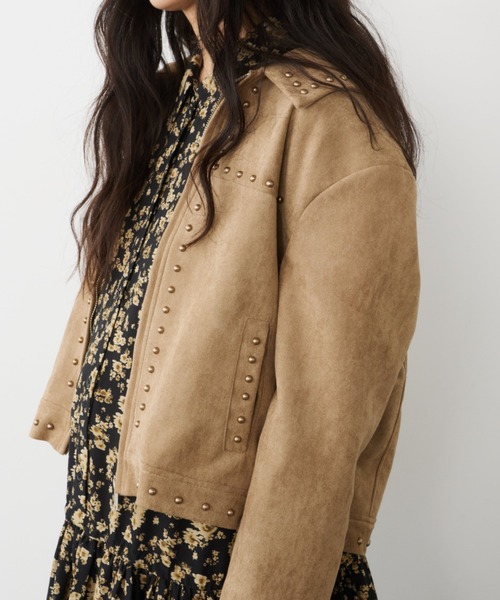 Libra Cue(リブラ キュー)の「スウェードスタッズブルゾン(ブルゾン・レディース・ベージュ・FREE)」の14枚目の写真