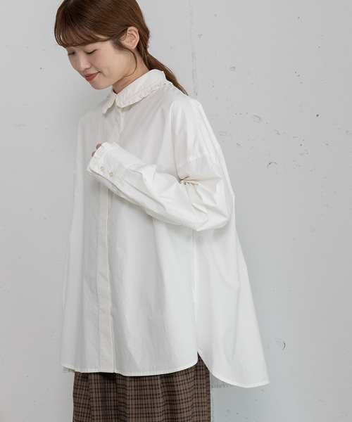 POU DOU DOU(プードゥドゥ)の「フリルカラー比翼シャツ(シャツ/ブラウス・レディース・オフホワイト/インディゴブルー・M)」の18枚目の写真