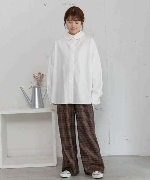 POU DOU DOU(プードゥドゥ)の「フリルカラー比翼シャツ(シャツ/ブラウス・レディース・オフホワイト/インディゴブルー・M)」の22枚目の写真