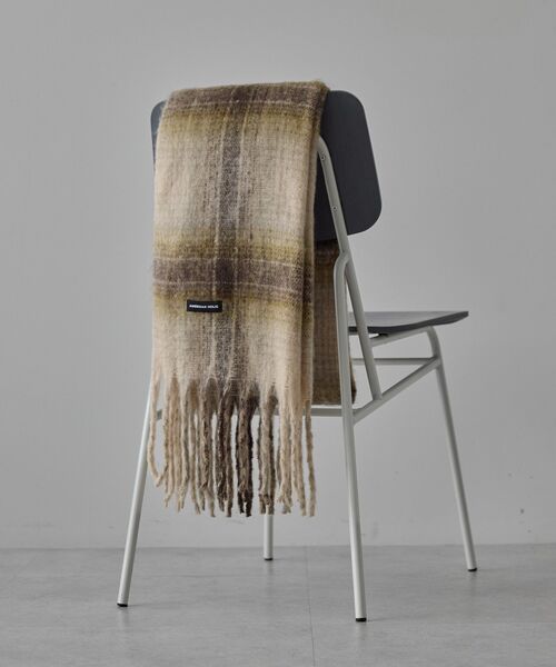 AMERICAN HOLIC（アメリカンホリック）の「チェックシャギーマフラー（マフラー・レディース・ブラウン/ベージュ/ネイビー/ブラック・FREE）」の13枚目の写真