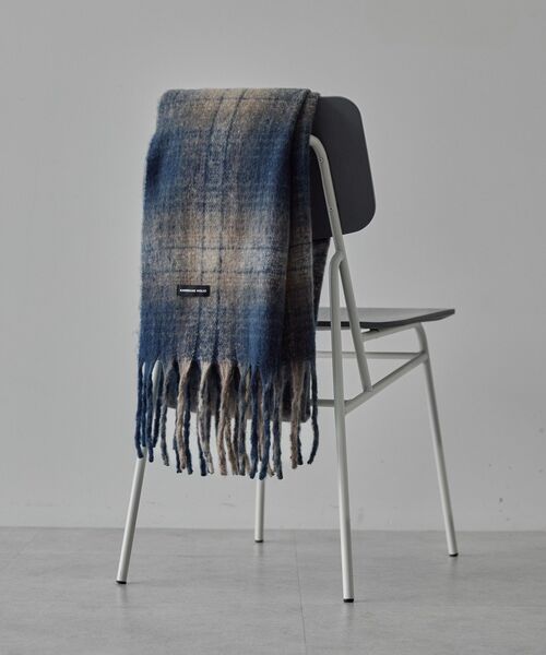 AMERICAN HOLIC（アメリカンホリック）の「チェックシャギーマフラー（マフラー・レディース・ブラウン/ベージュ/ネイビー/ブラック・FREE）」の15枚目の写真