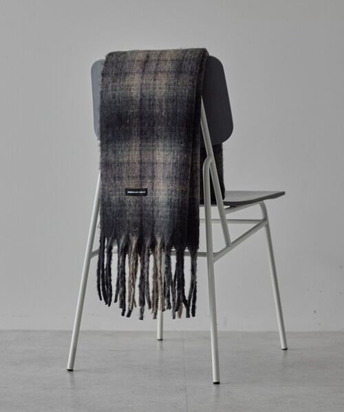 AMERICAN HOLIC（アメリカンホリック）の「チェックシャギーマフラー（マフラー・レディース・ブラウン/ベージュ/ネイビー/ブラック・FREE）」の16枚目の写真