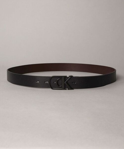 リバーシブル モノグラム バックルベルト（ベルト）｜Calvin Klein