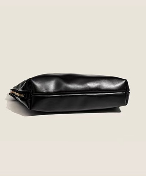 folka(フォルカ)の「10D35-MZ レザー調 ワンハンドルバッグ(ハンドバッグ・レディース・ブラック・ONESIZE)」の8枚目の写真