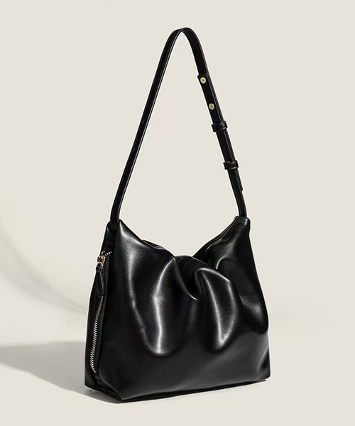 folka(フォルカ)の「10D35-MZ レザー調 ワンハンドルバッグ(ハンドバッグ・レディース・ブラック・ONESIZE)」の4枚目の写真