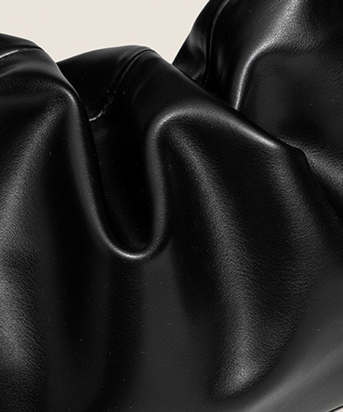 folka(フォルカ)の「10D35-MZ レザー調 ワンハンドルバッグ(ハンドバッグ・レディース・ブラック・ONESIZE)」の12枚目の写真