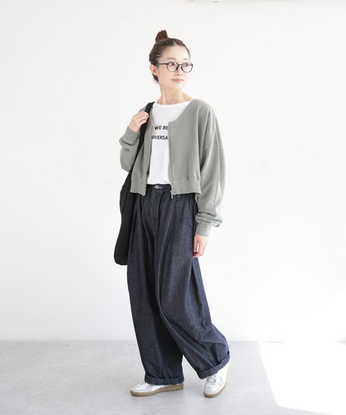 SOLAMONAT（ソラモナ）の「ピグメントショートジップカーディガン（カーディガン/ボレロ・レディース・チャコールグレー/グレー/グレイッシュベージュ・FREE）」の10枚目の写真