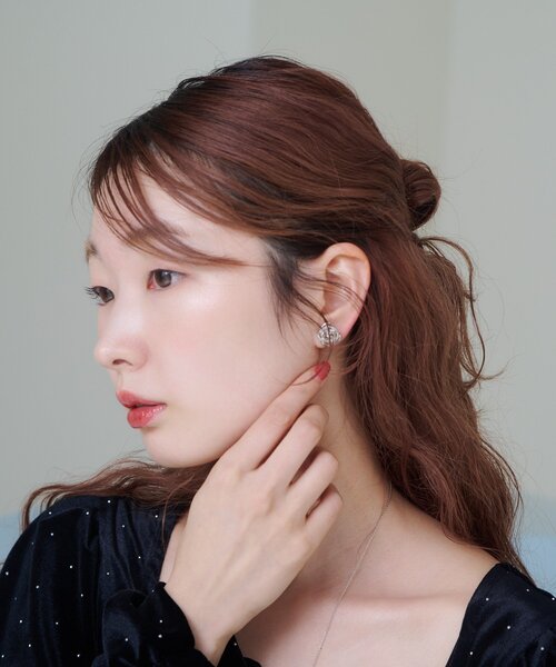 Kastane（カスタネ）の「【オケージョン対応/fiw.】ローズイヤリング（イヤリング・レディース・ゴールド/シルバー・FREE）」の5枚目の写真