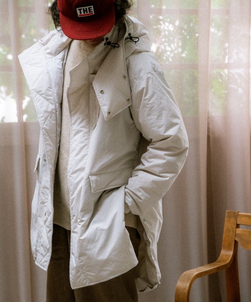 KWD（ケーダブルディー）の「【 KWD / ケーダブルディー 】DOWN MONSTER JACKET / モンスターダウンジャケット　ユニセックス　KWD-13GD　KFH（ダウンジャケット/コート・レディース・アイボリー/ブラック/ブルー・FREE）」の2枚目の写真