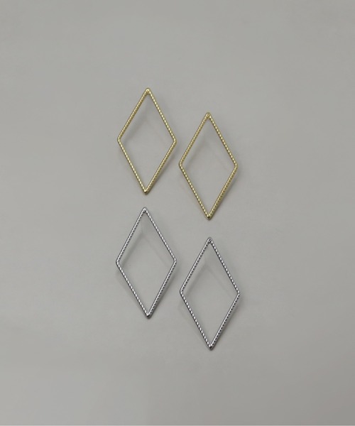 ieLS(イエルズ)の「金属アレルギー対応「ieLS」ステンレス ダイヤモチーフピアス(ピアス(両耳用)・レディース・シルバー/ゴールド・ONE SIZE)」の2枚目の写真