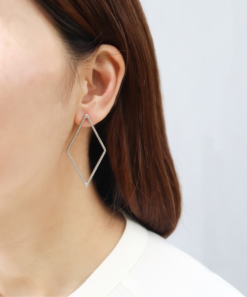 ieLS(イエルズ)の「金属アレルギー対応「ieLS」ステンレス ダイヤモチーフピアス(ピアス(両耳用)・レディース・シルバー/ゴールド・ONE SIZE)」の7枚目の写真