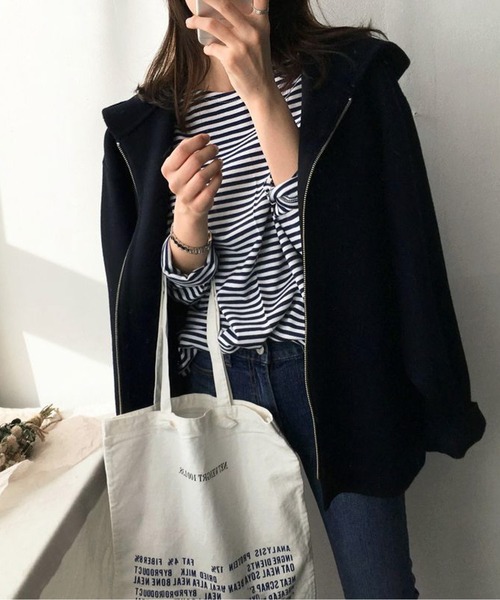 CHUL(チュル)の「ニュートラルフレームフード付きコート(その他アウター・レディース・ブラック/ベージュ・SMALL/MEDIUM/LARGE/X-LARGE)」の6枚目の写真