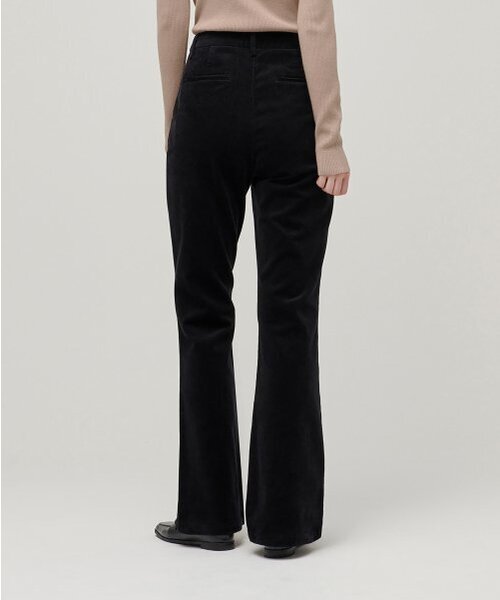 MUSINSA STANDARD WOMAN（ムシンサスタンダードウーマン）の「ウィメンズブーツカットコーデュロイパンツ[ブラック]（その他パンツ・レディース・その他・30/24/25/26/27/28/29）」の2枚目の写真