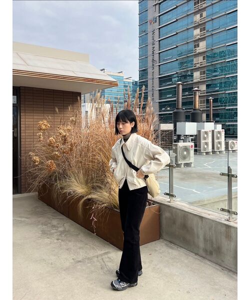 MUSINSA STANDARD WOMAN（ムシンサスタンダードウーマン）の「ウィメンズブーツカットコーデュロイパンツ[ブラック]（その他パンツ・レディース・その他・30/24/25/26/27/28/29）」の11枚目の写真