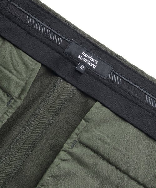 MUSINSA STANDARD（ムシンサスタンダード）の「セミワイドスリット隠しバンディングスラックス[ダスティカーキ]（スラックス・メンズ・その他・26/27/28/29/40/38/42/30/31）」の5枚目の写真