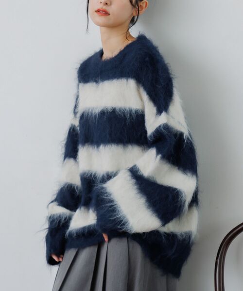 RETRO GIRL（レトロガール）の「起毛ボーダーBIGニット（ニット/セーター・レディース・ライトグレー/ブラウン/ブルー・FREE）」の3枚目の写真