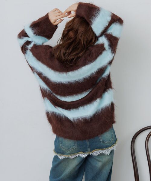 RETRO GIRL（レトロガール）の「起毛ボーダーBIGニット（ニット/セーター・レディース・ライトグレー/ブラウン/ブルー・FREE）」の5枚目の写真