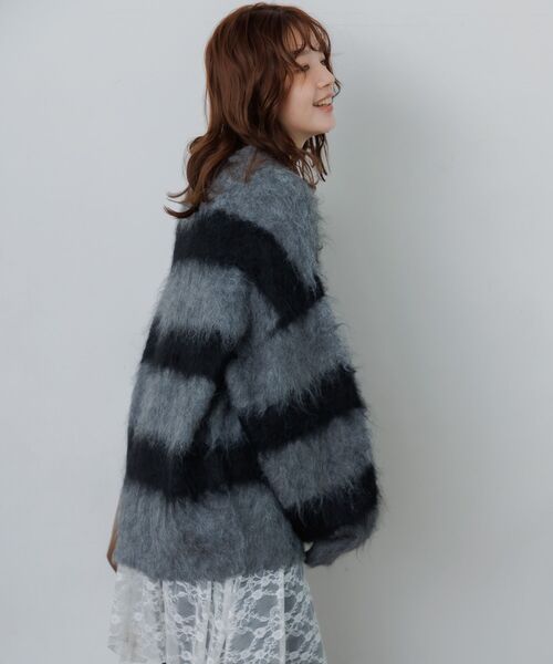 RETRO GIRL（レトロガール）の「起毛ボーダーBIGニット（ニット/セーター・レディース・ライトグレー/ブラウン/ブルー・FREE）」の19枚目の写真