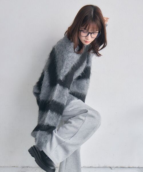 RETRO GIRL（レトロガール）の「起毛ボーダーBIGニット（ニット/セーター・レディース・ライトグレー/ブラウン/ブルー・FREE）」の22枚目の写真