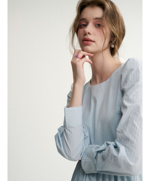 SINCETHEN(シンスゼン)の「クラウドパフロングワンピース(ワンピース・レディース・その他・SMALL/MEDIUM/LARGE)」の5枚目の写真