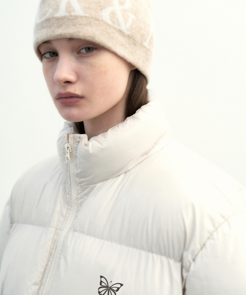 NICK&NICOLE(ニックアンドニコール)の「NICOLE BUTTERFLY GLOSSY PUFFER PADDING_CREAM(ダウンジャケット/コート・レディース・その他・MEDIUM/LARGE)」の2枚目の写真