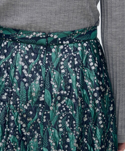 TOMORROWLAND collection(トゥモローランドコレクション)の「リリーベル タックAラインスカート(スカート・レディース・グリーン系その他・34/36)」の7枚目の写真