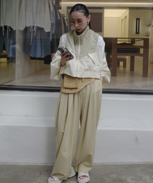 Ameri（アメリ）の「DEFORM DOCKING NYLON JACKET（ナイロンジャケット・レディース・アイボリー/カーキ/ライトブルー・SMALL/MEDIUM）」の11枚目の写真