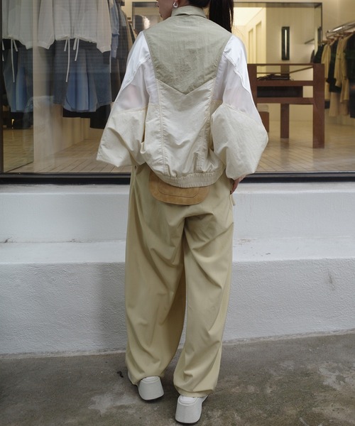 Ameri（アメリ）の「DEFORM DOCKING NYLON JACKET（ナイロンジャケット・レディース・アイボリー/カーキ/ライトブルー・SMALL/MEDIUM）」の14枚目の写真