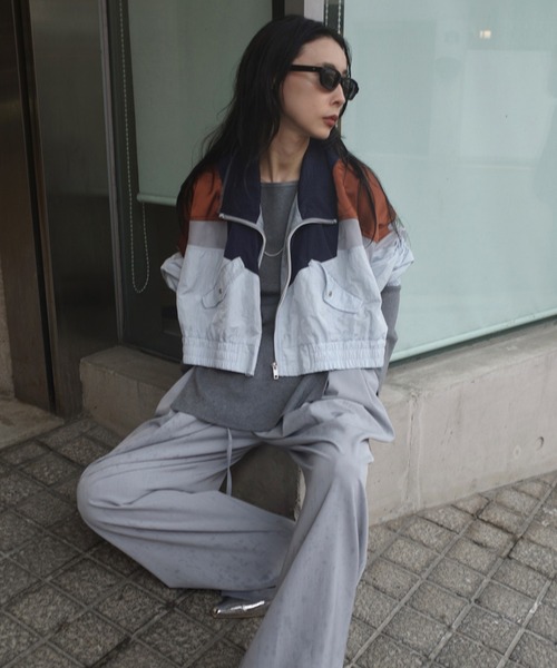 Ameri（アメリ）の「DEFORM DOCKING NYLON JACKET（ナイロンジャケット・レディース・アイボリー/カーキ/ライトブルー・SMALL/MEDIUM）」の19枚目の写真